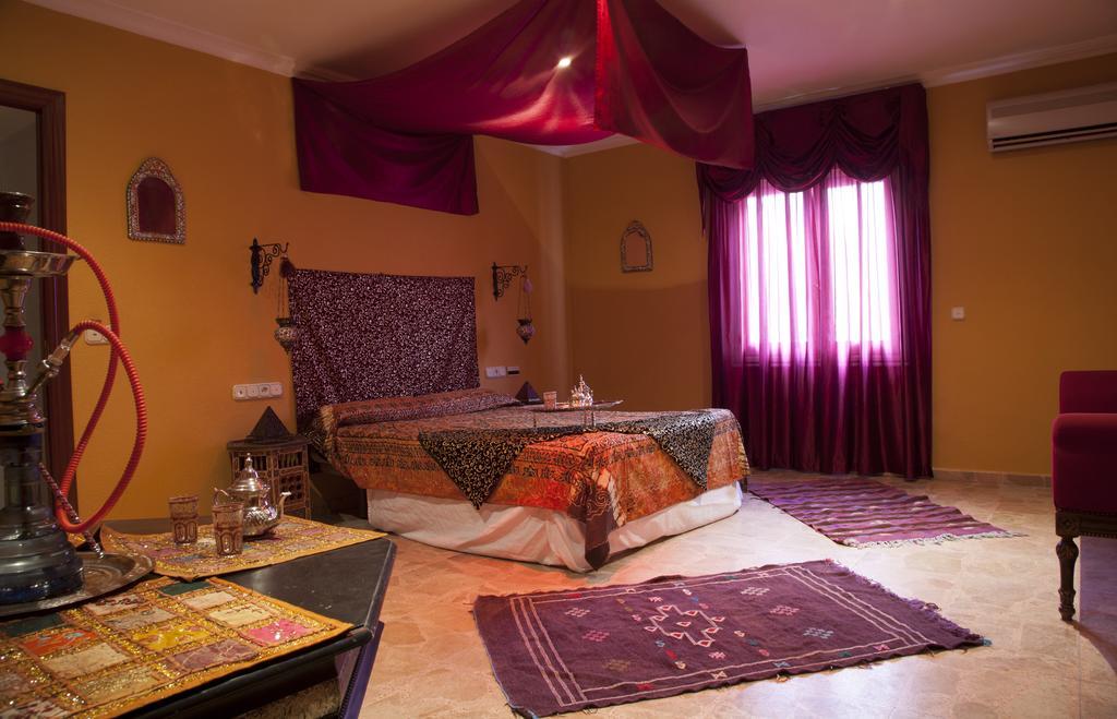 Hotel Tematico Costa Del Sol توريمولينوس المظهر الخارجي الصورة